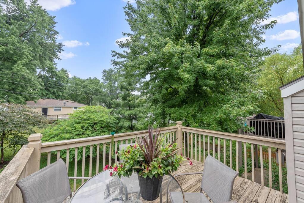 Beautiful Townhome, 11 Minutes To Downtown, Kcmo. Kansas City Dış mekan fotoğraf