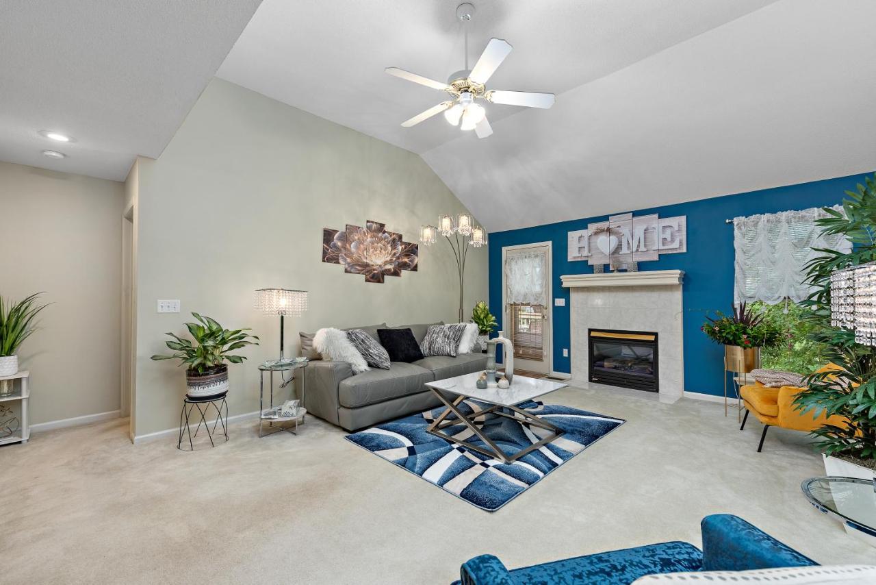 Beautiful Townhome, 11 Minutes To Downtown, Kcmo. Kansas City Dış mekan fotoğraf