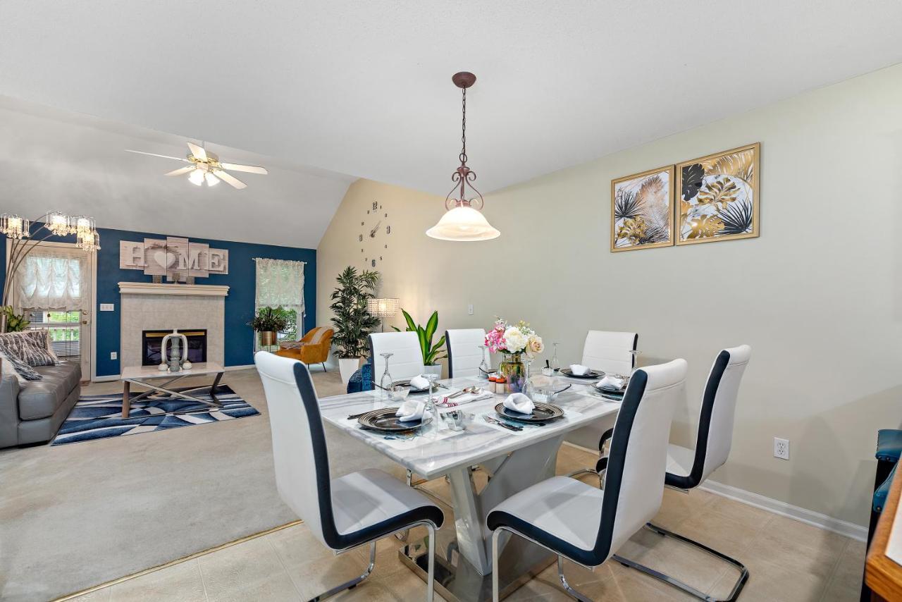 Beautiful Townhome, 11 Minutes To Downtown, Kcmo. Kansas City Dış mekan fotoğraf