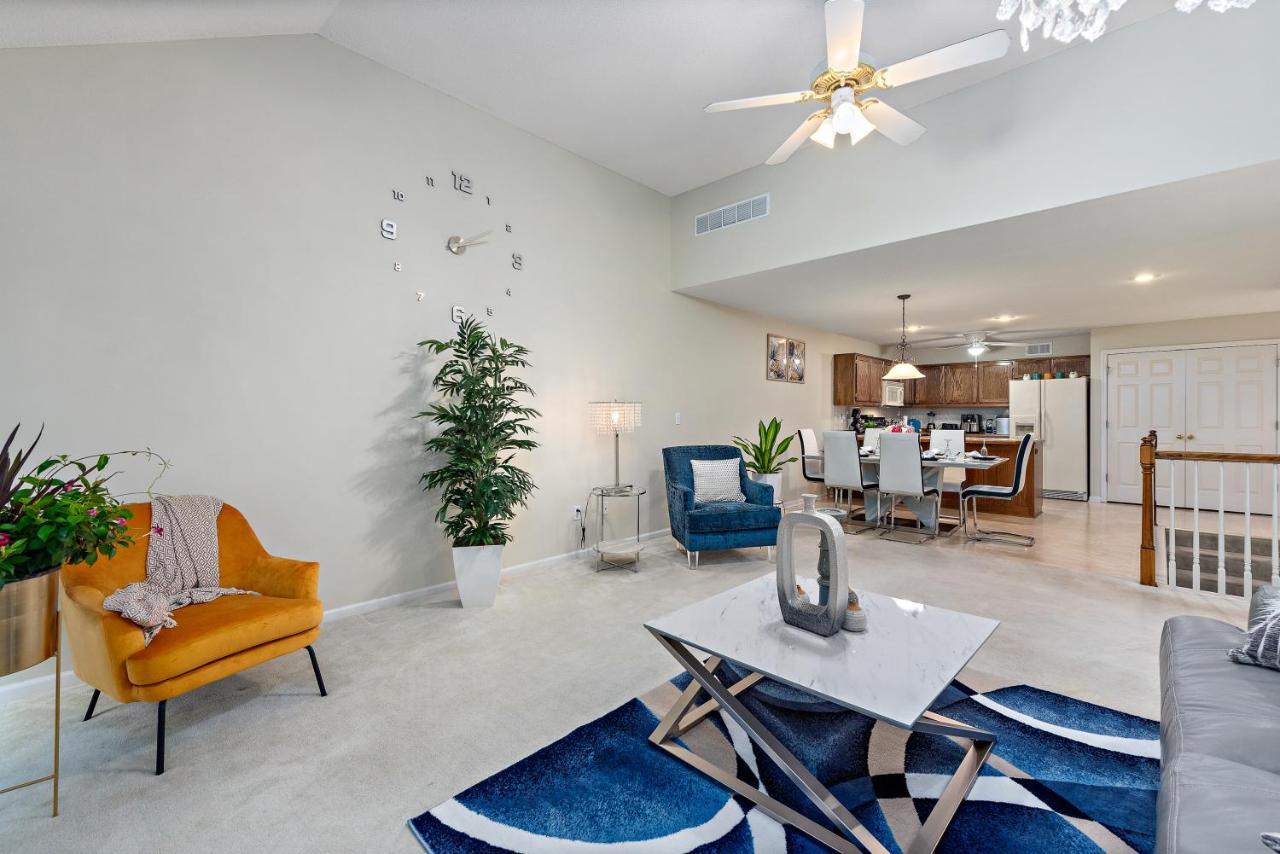Beautiful Townhome, 11 Minutes To Downtown, Kcmo. Kansas City Dış mekan fotoğraf
