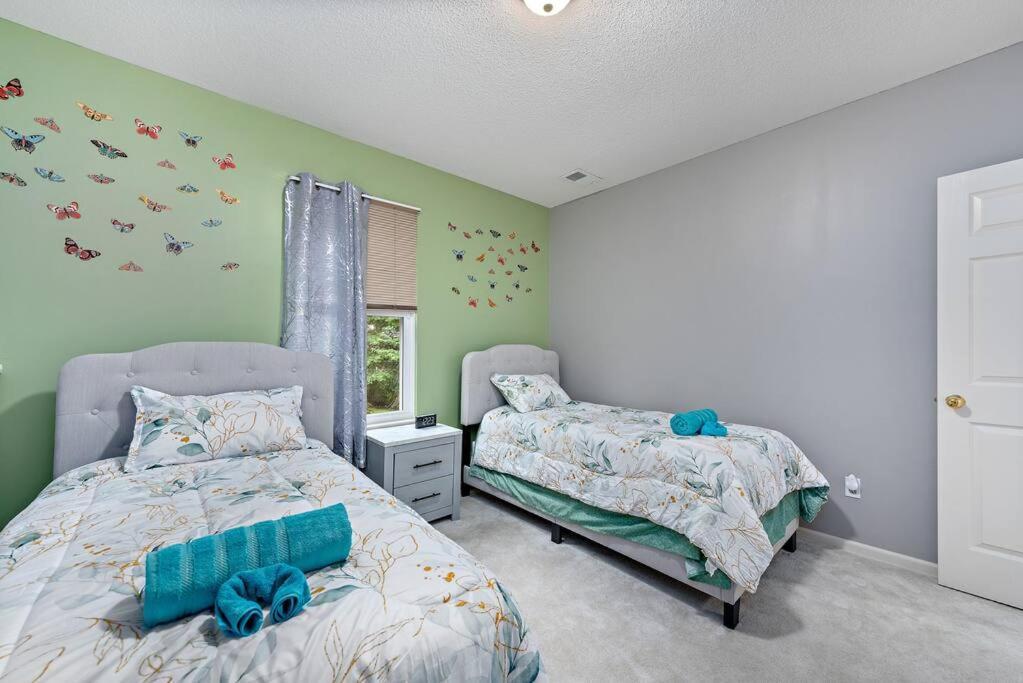 Beautiful Townhome, 11 Minutes To Downtown, Kcmo. Kansas City Dış mekan fotoğraf