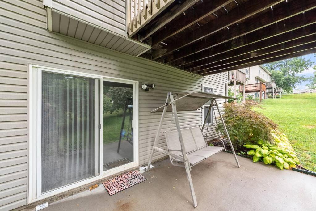 Beautiful Townhome, 11 Minutes To Downtown, Kcmo. Kansas City Dış mekan fotoğraf