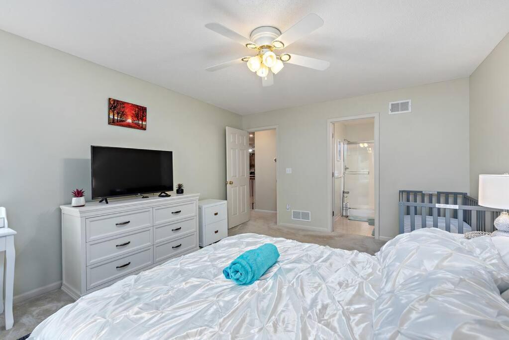 Beautiful Townhome, 11 Minutes To Downtown, Kcmo. Kansas City Dış mekan fotoğraf