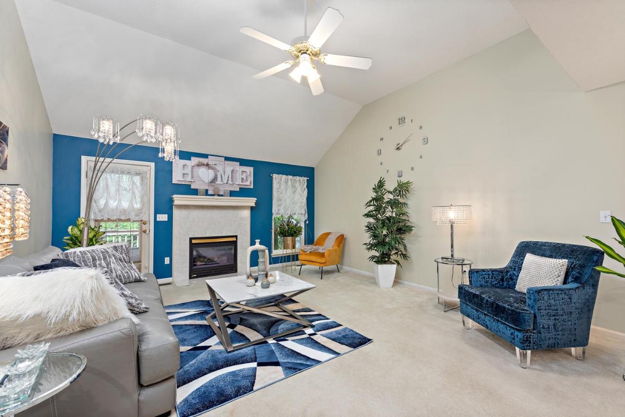 Beautiful Townhome, 11 Minutes To Downtown, Kcmo. Kansas City Dış mekan fotoğraf